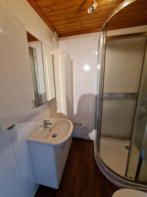 Cozy Apartment In The City Center Of Stromstad Luaran gambar