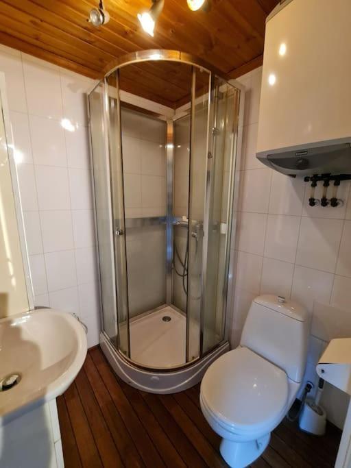 Cozy Apartment In The City Center Of Stromstad Luaran gambar